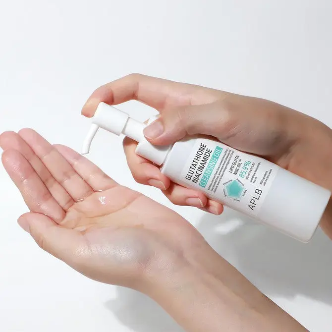 Glutathione Niacinamide Cleansing Oil - Image 3