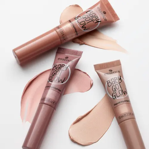 Baby Got Glow Liquid Highlighter 10 Sassy in Silk - Image 3