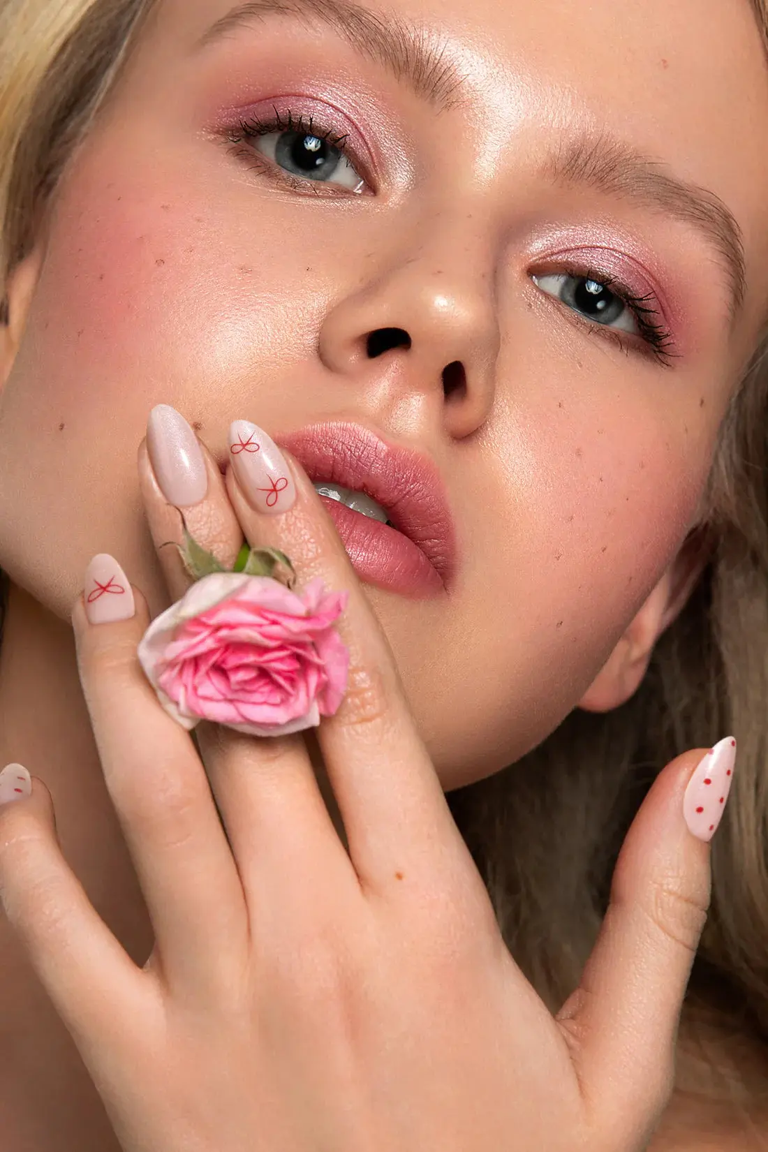 Press-On Nails Berry Bows - Image 3
