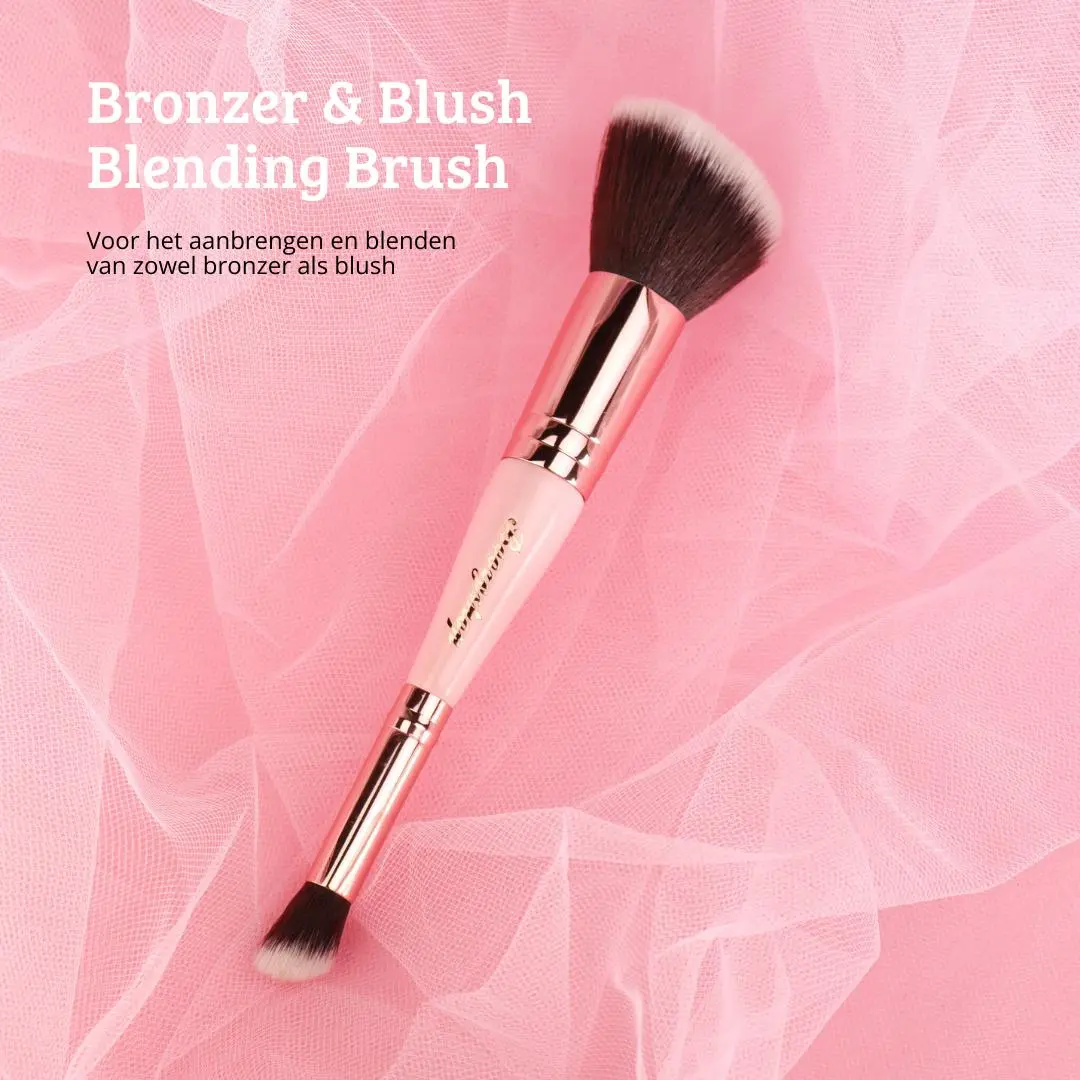 Soft Pink & Gold Bronzer & Blush Blending Brush - Image 2