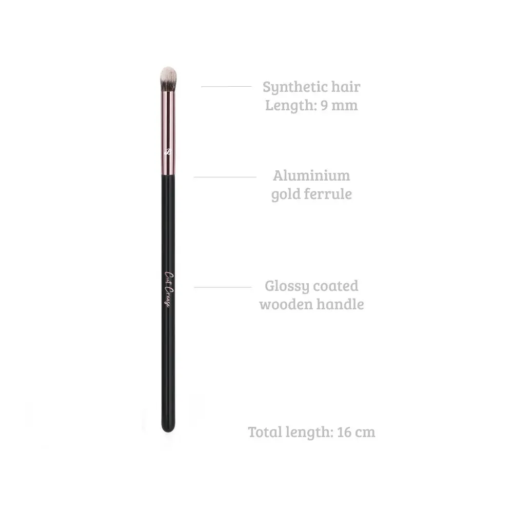 UP40 Cut Crease Brush - Image 3