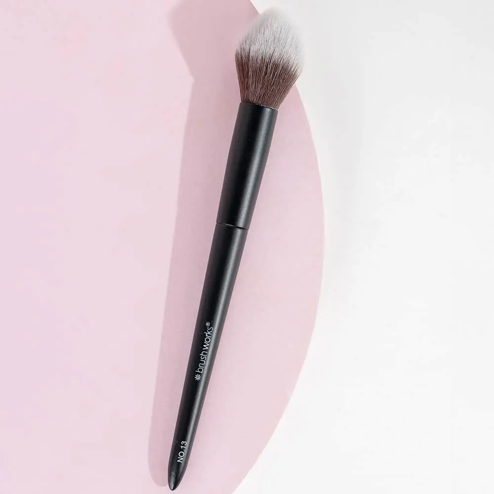 No. 13 Highlight Brush - Image 5