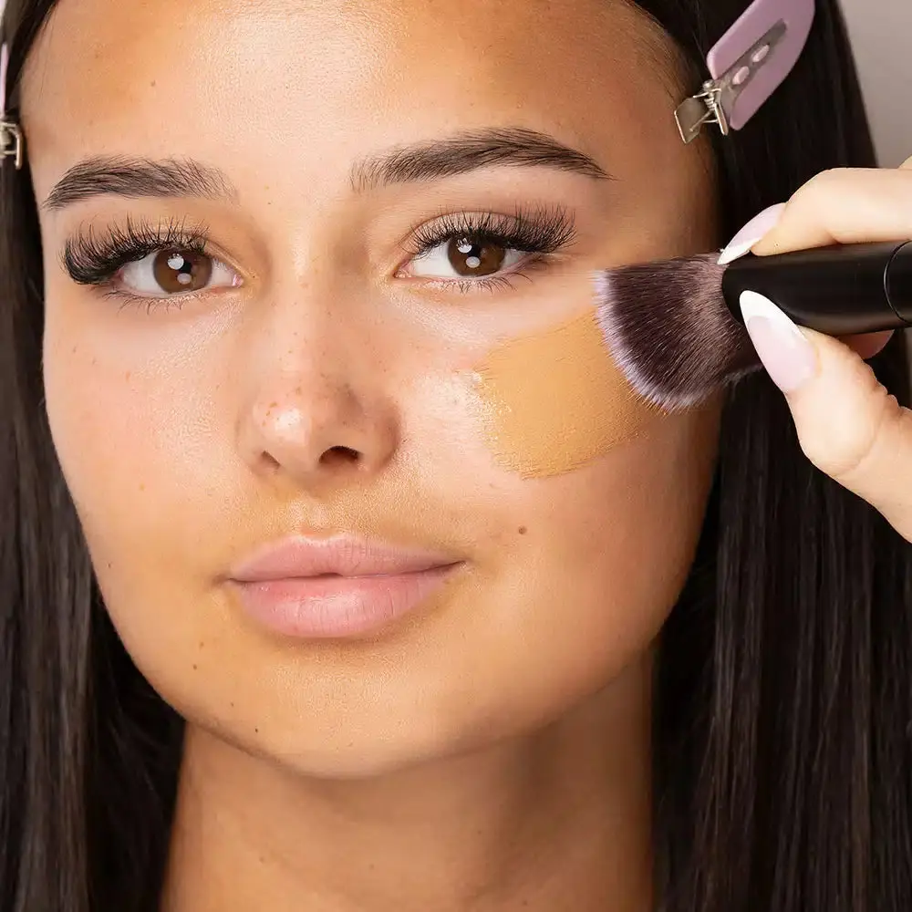No. 9 Angled Flat Top Foundation Buffing Brush - Image 2
