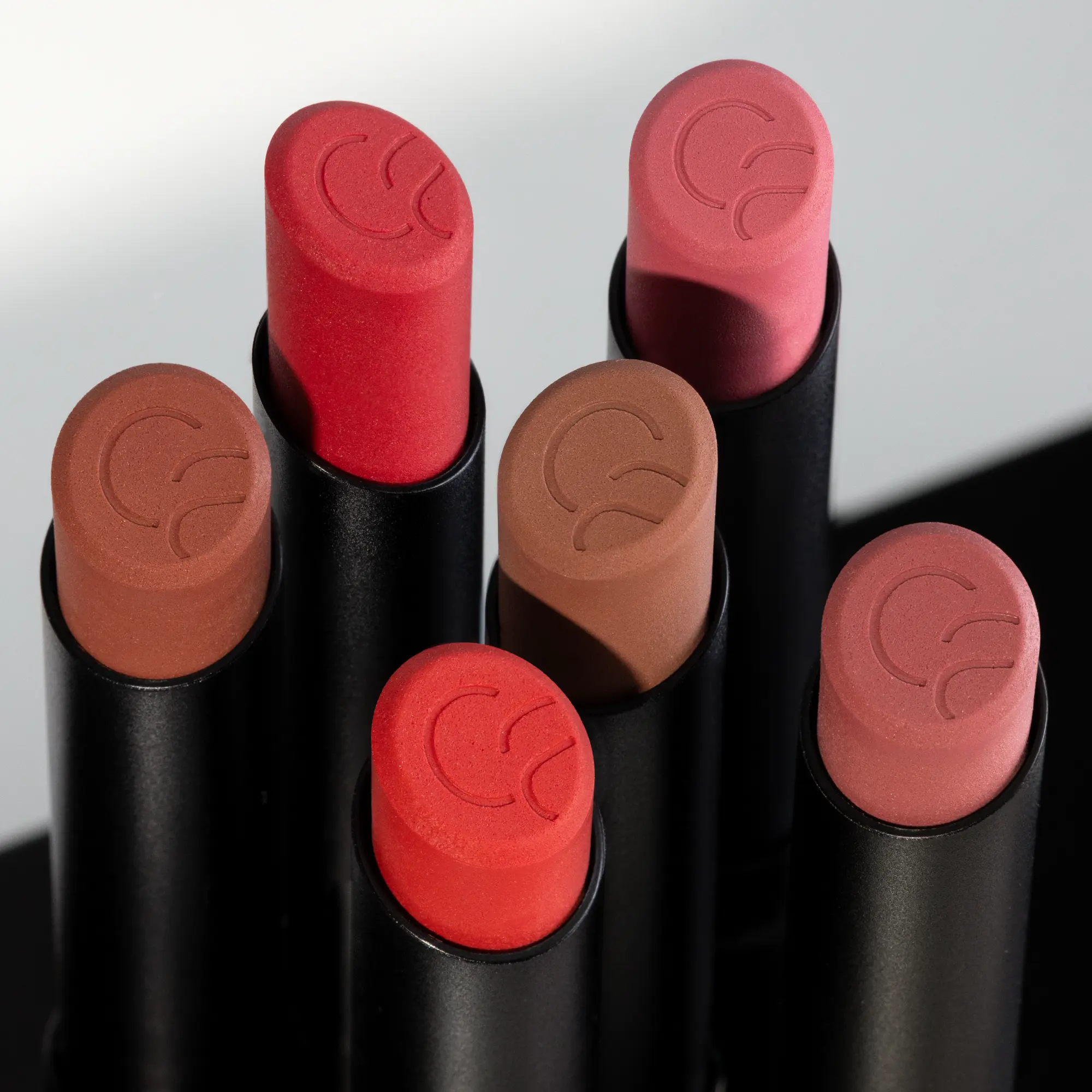 Blur-Real Matte Lipstick 020 Taupe Tension - Image 8