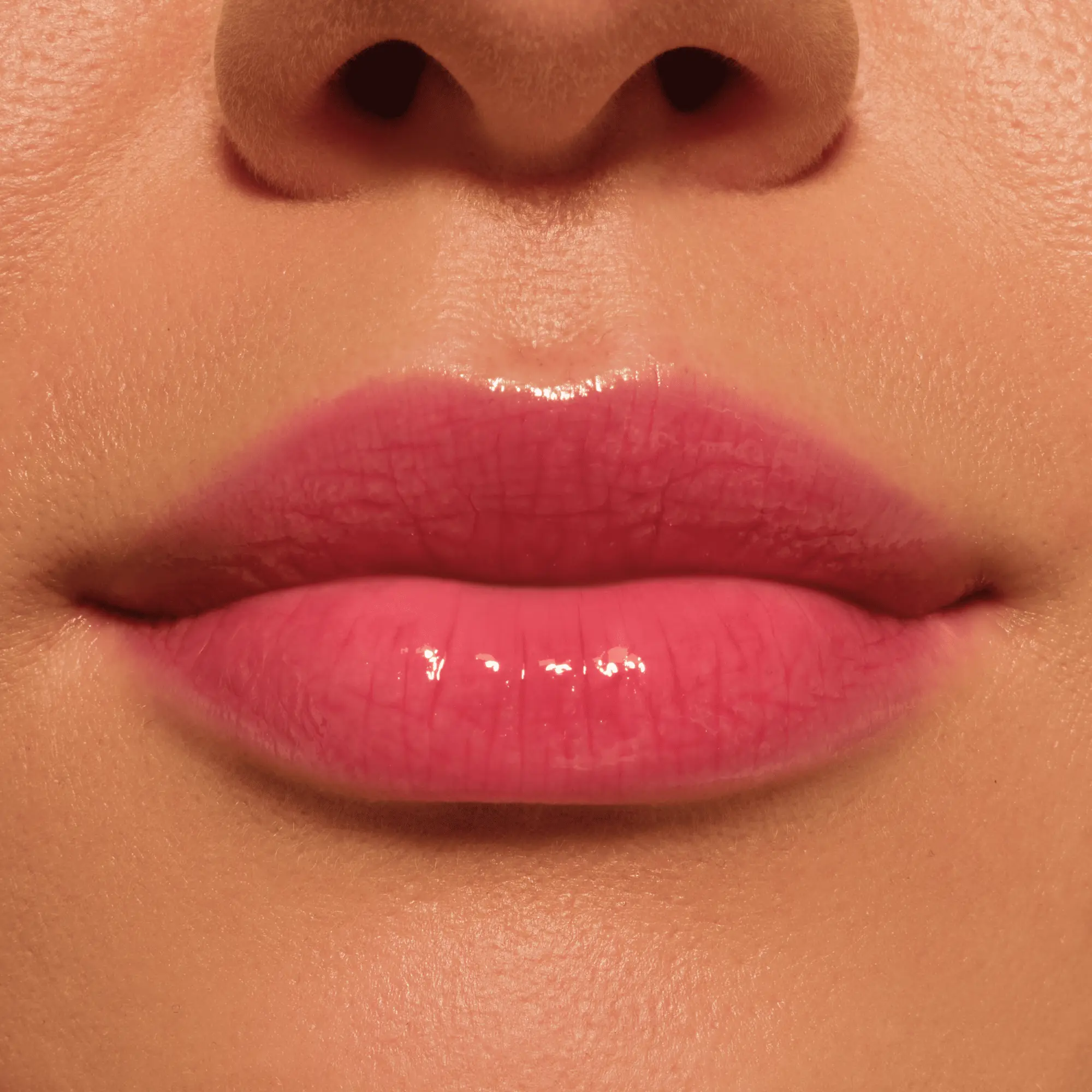Colour Cushion Juicy Lip Oil 040 Crimson Crush - Image 4
