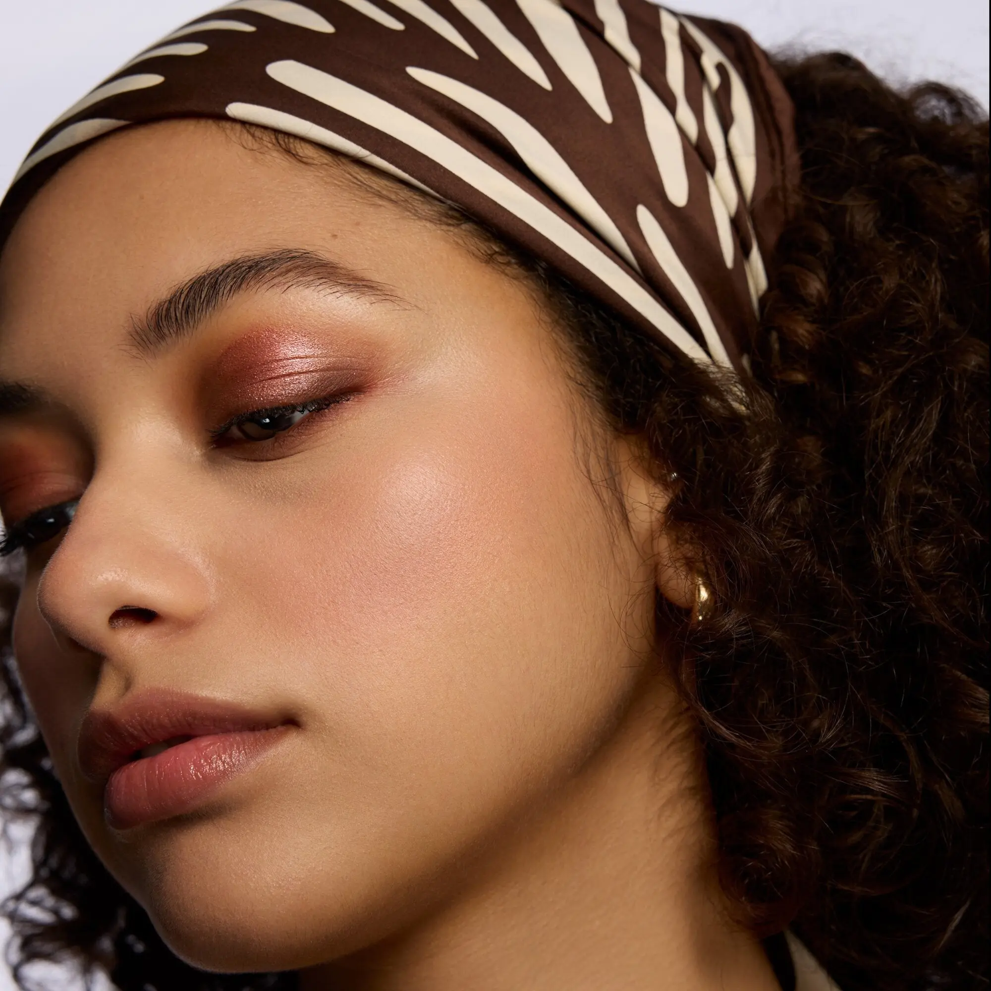 Cozy Glow Eye & Cheek Palette - Image 6
