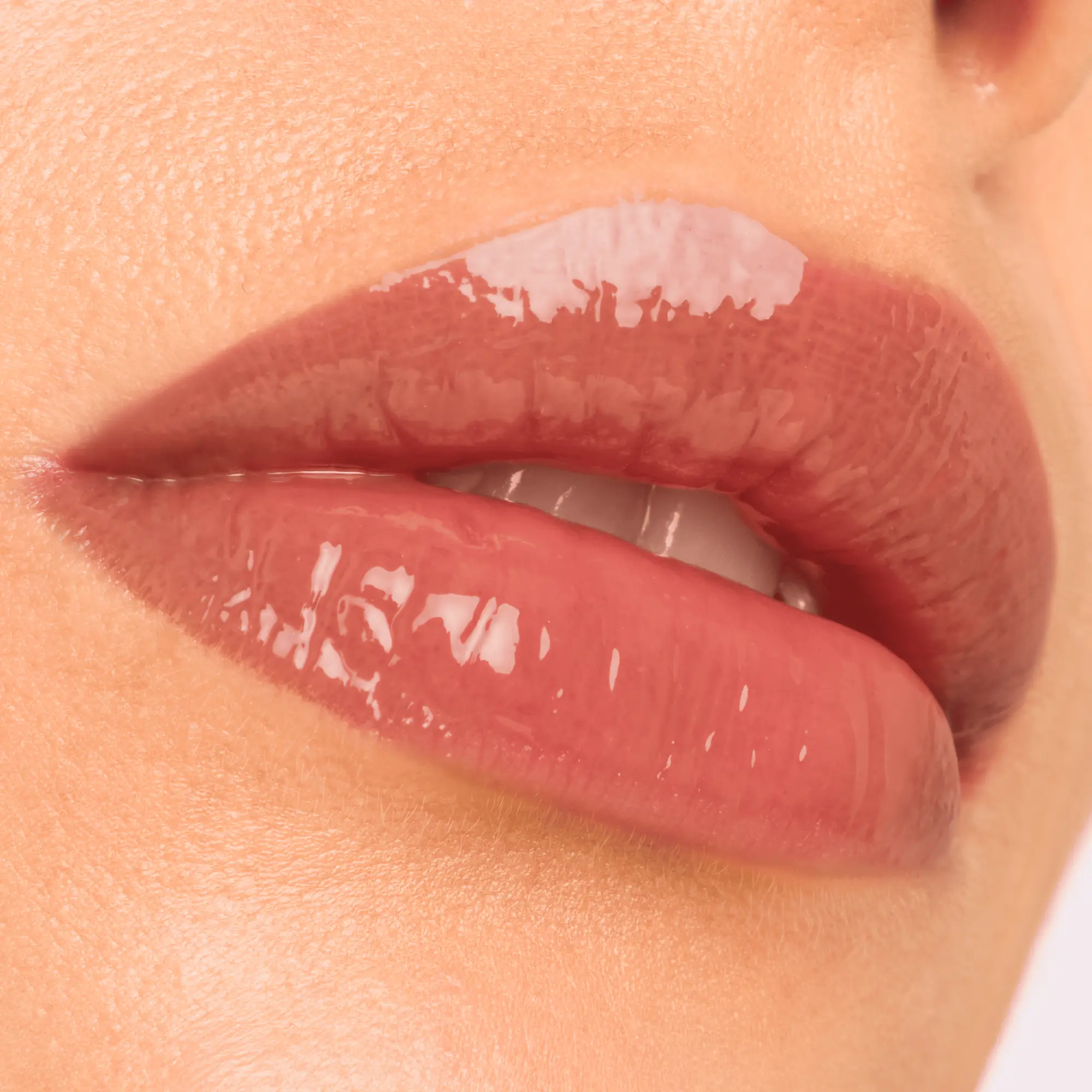 Filler Supreme Lip Gloss 050 Nude, Not Rude - Image 5