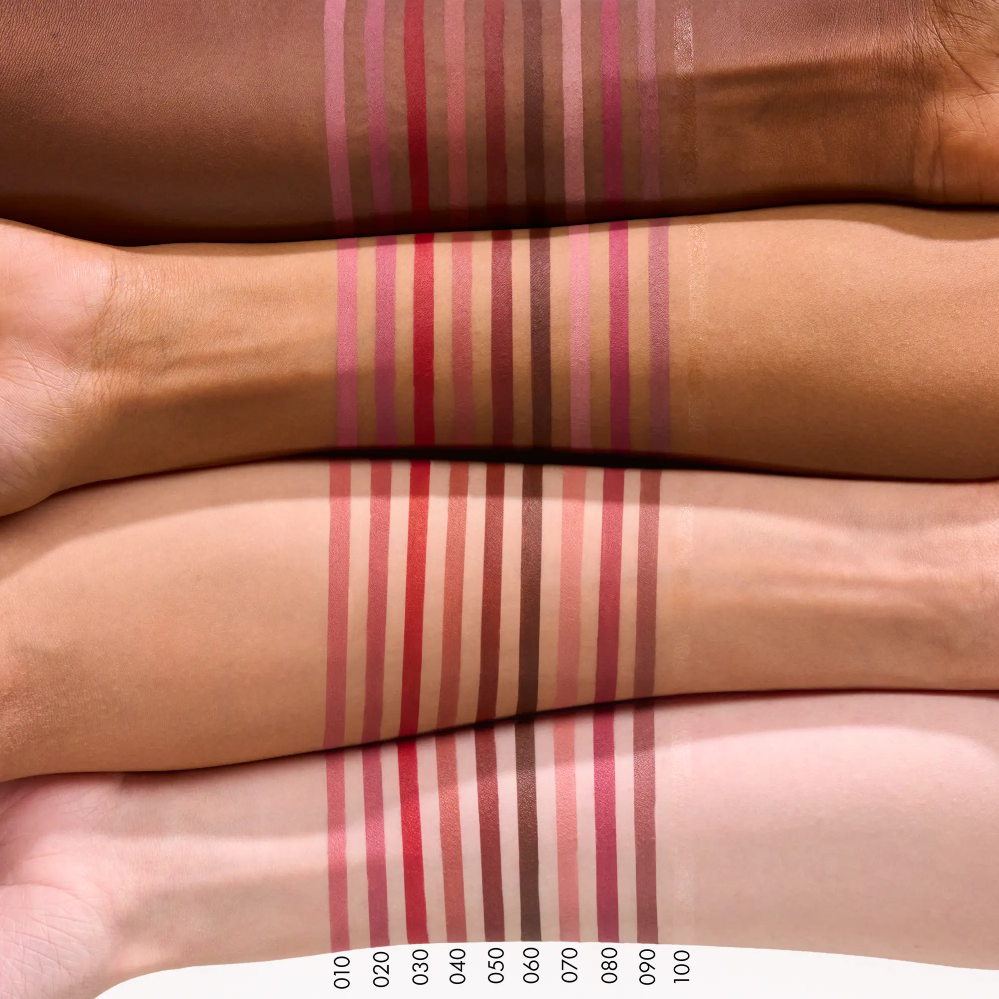 Gel Glide Long-Lasting Lip Liner 040 Latte Lines - Image 3