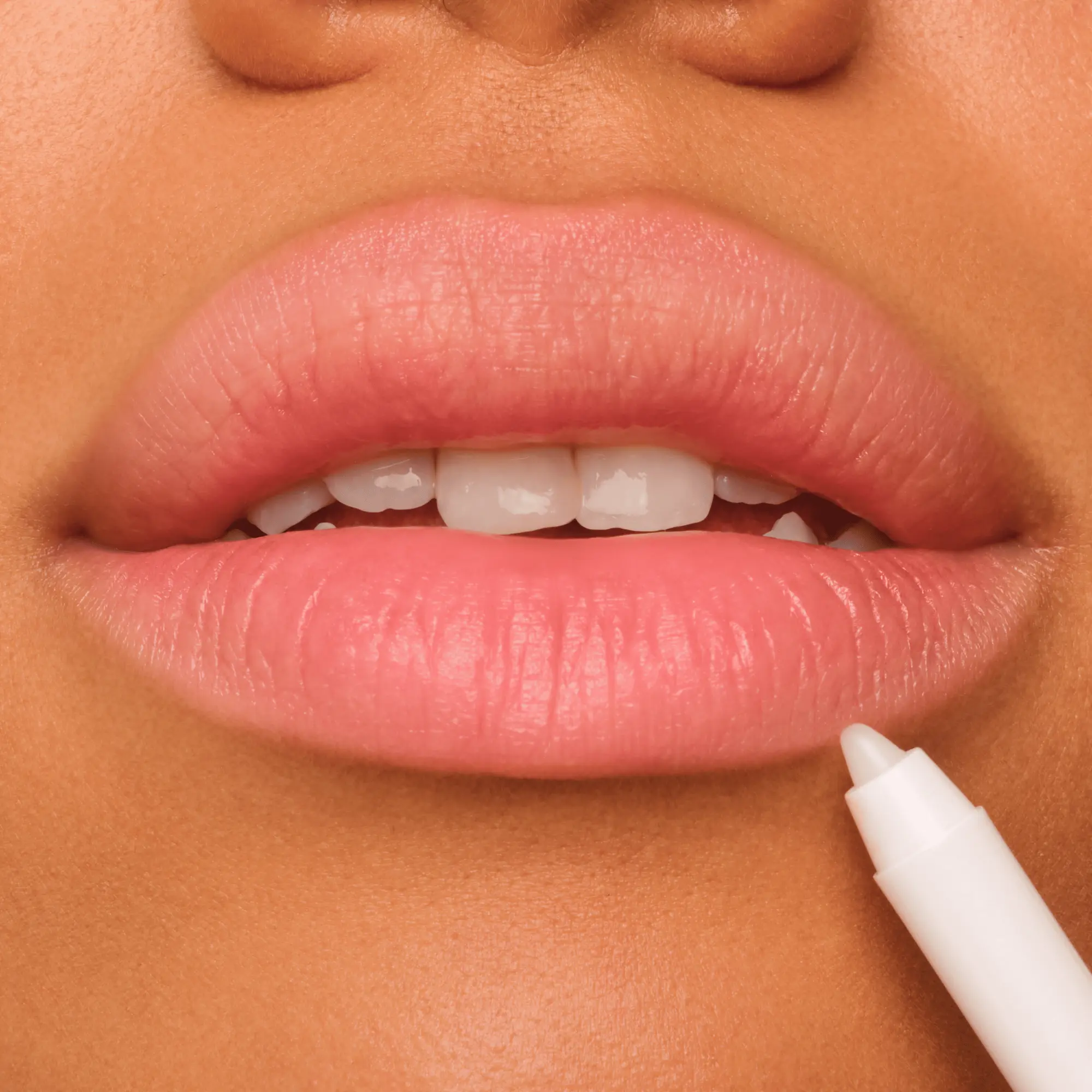 Gel Glide Long-Lasting Lip Liner 100 Bare Trace - Image 2