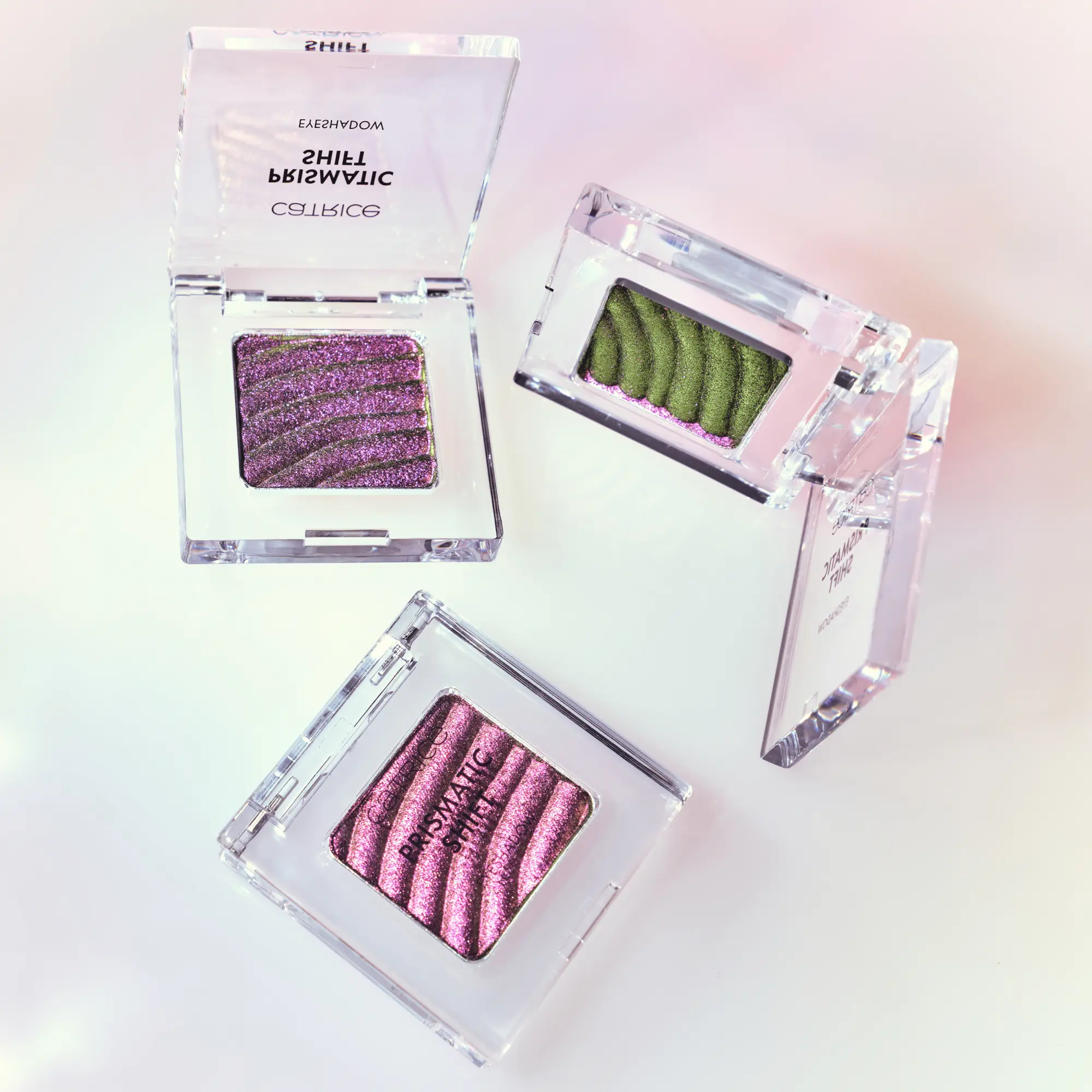 Prismatic Shift Eyeshadow 020 Berry Blaze - Image 7