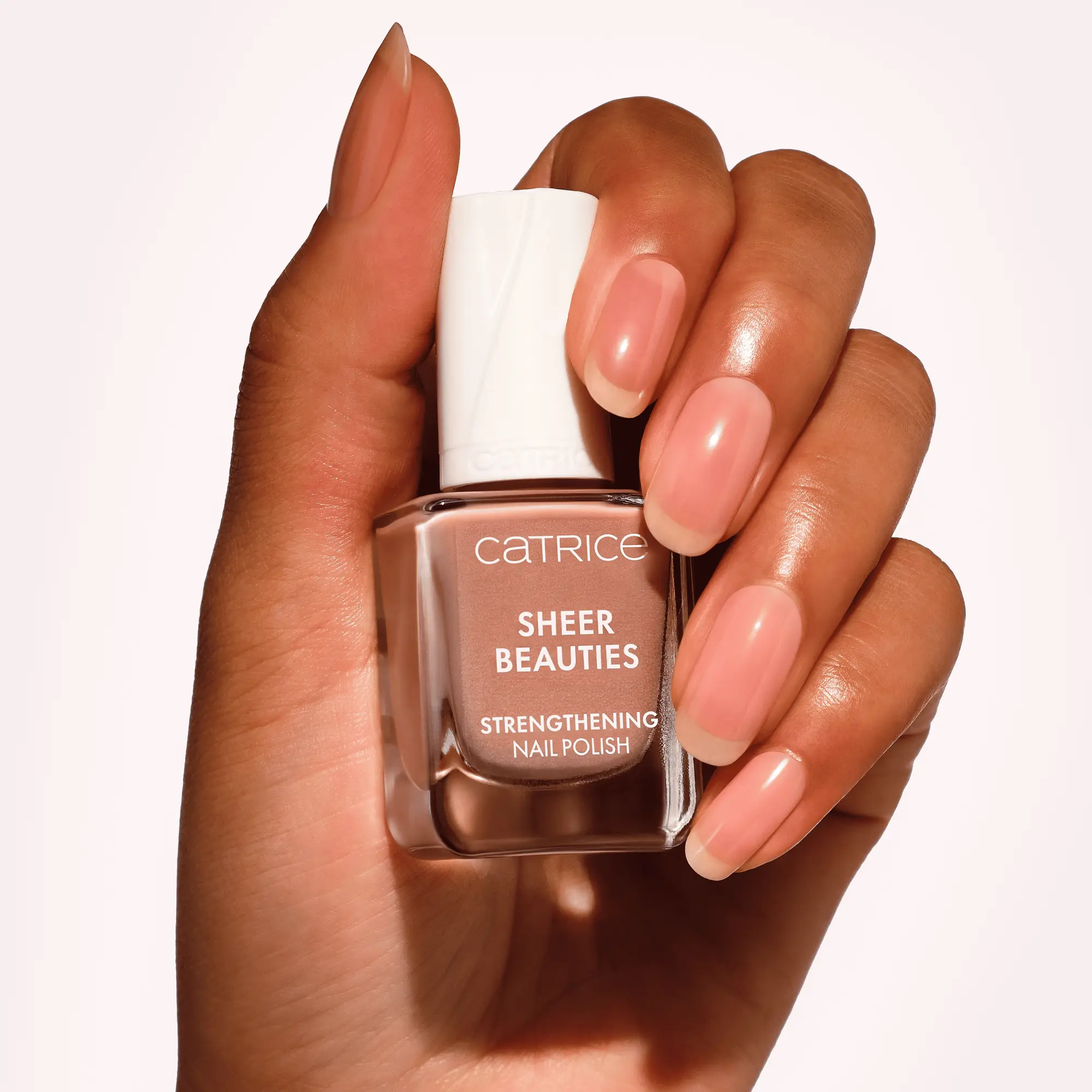 Sheer Beauties Strengthening Nail Polish 060 Nudie Beautie - Image 2