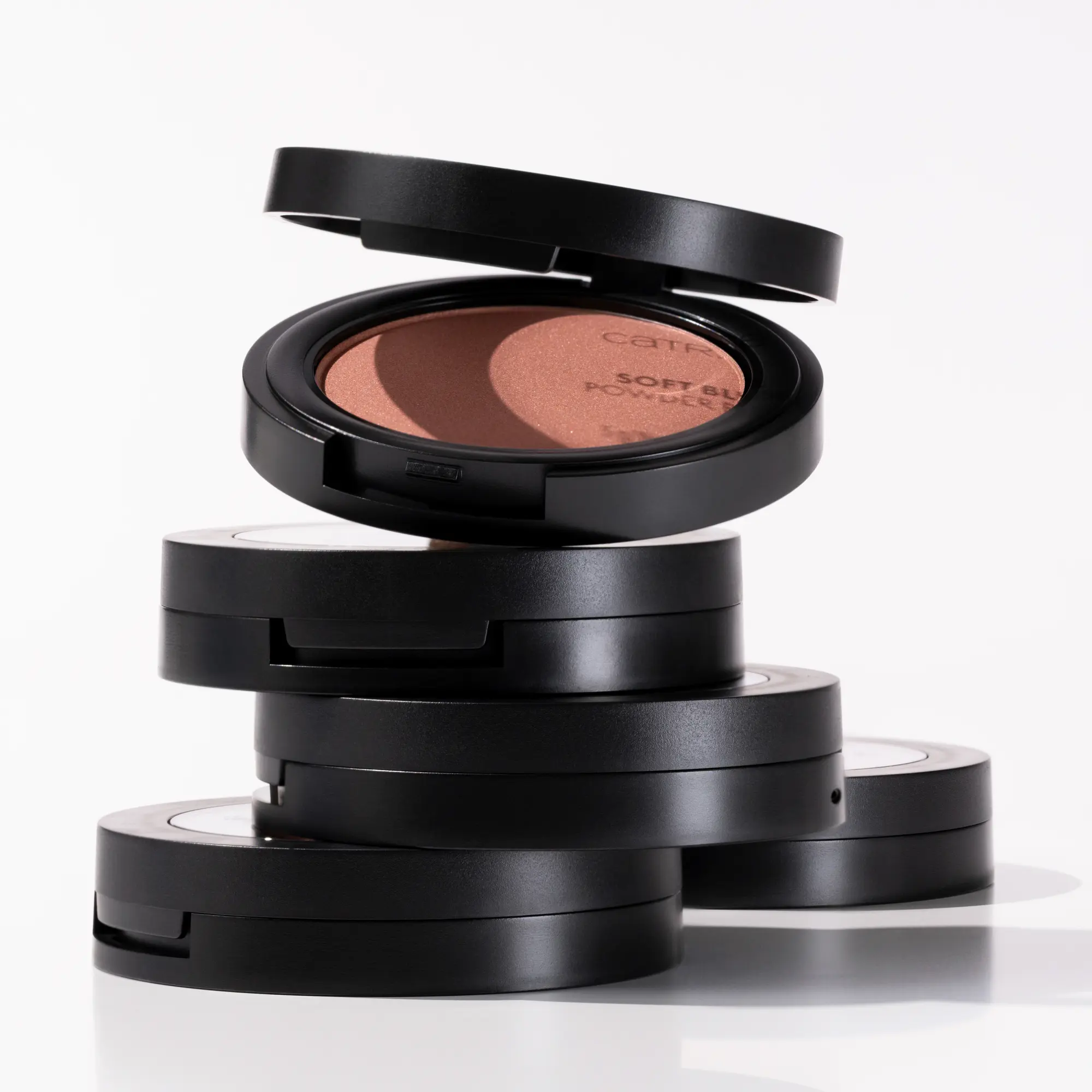 Soft Blur Powder Blush 050 Born to Blonze - Image 7