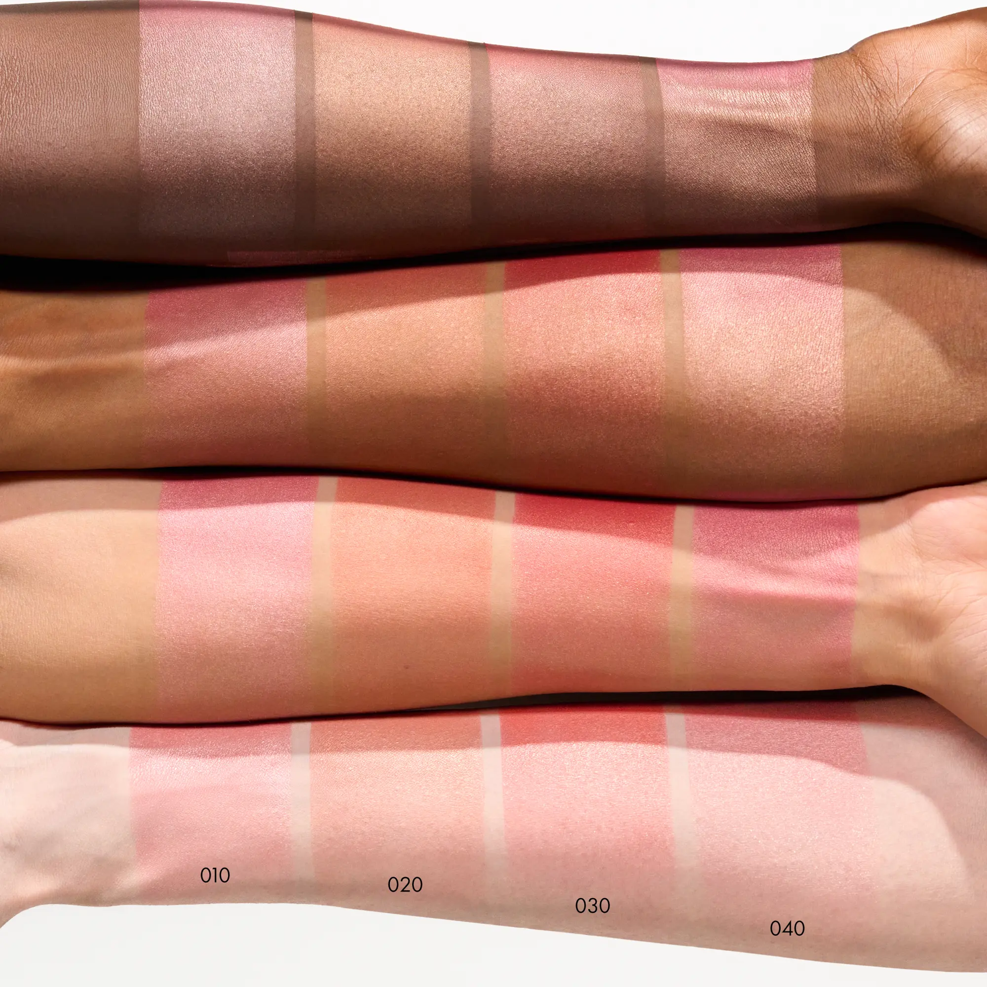 Soft Glam Baked Blush 030 Cheeky Coral - Image 2