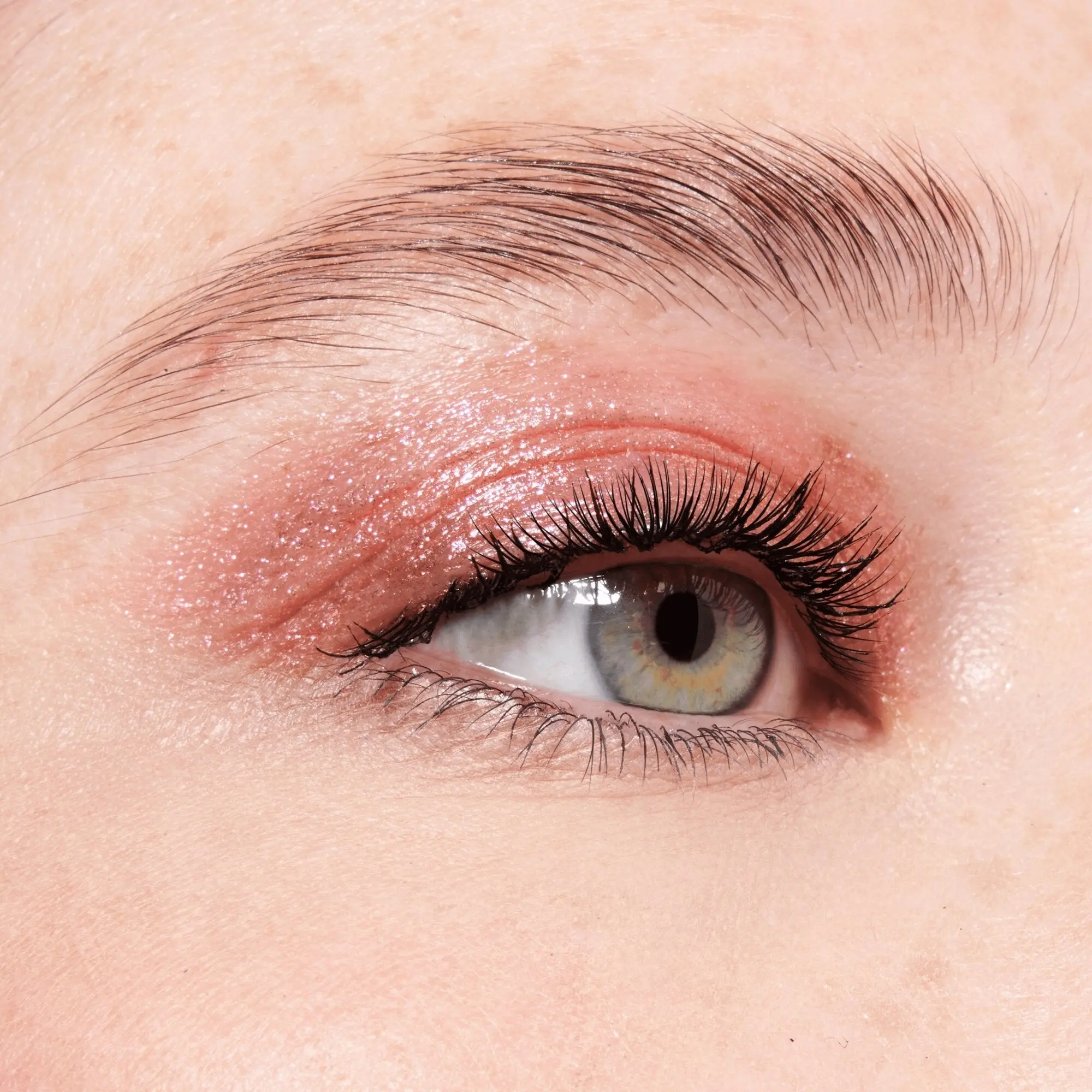 Space Glam Liquid Chrome Eyeshadow 020 Cosmic Lights - Image 7