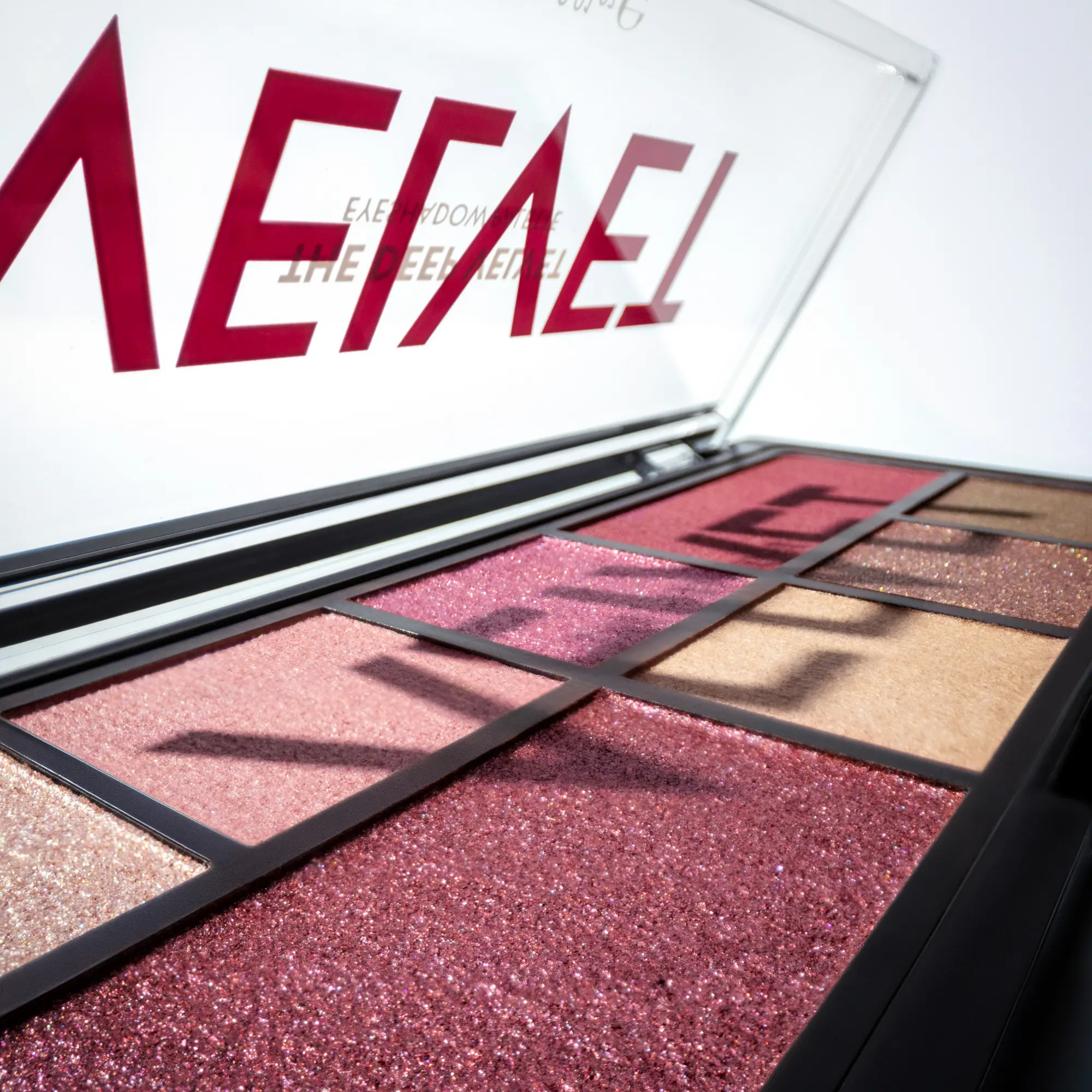 The Deep Velvet Eyeshadow Palette - Image 8