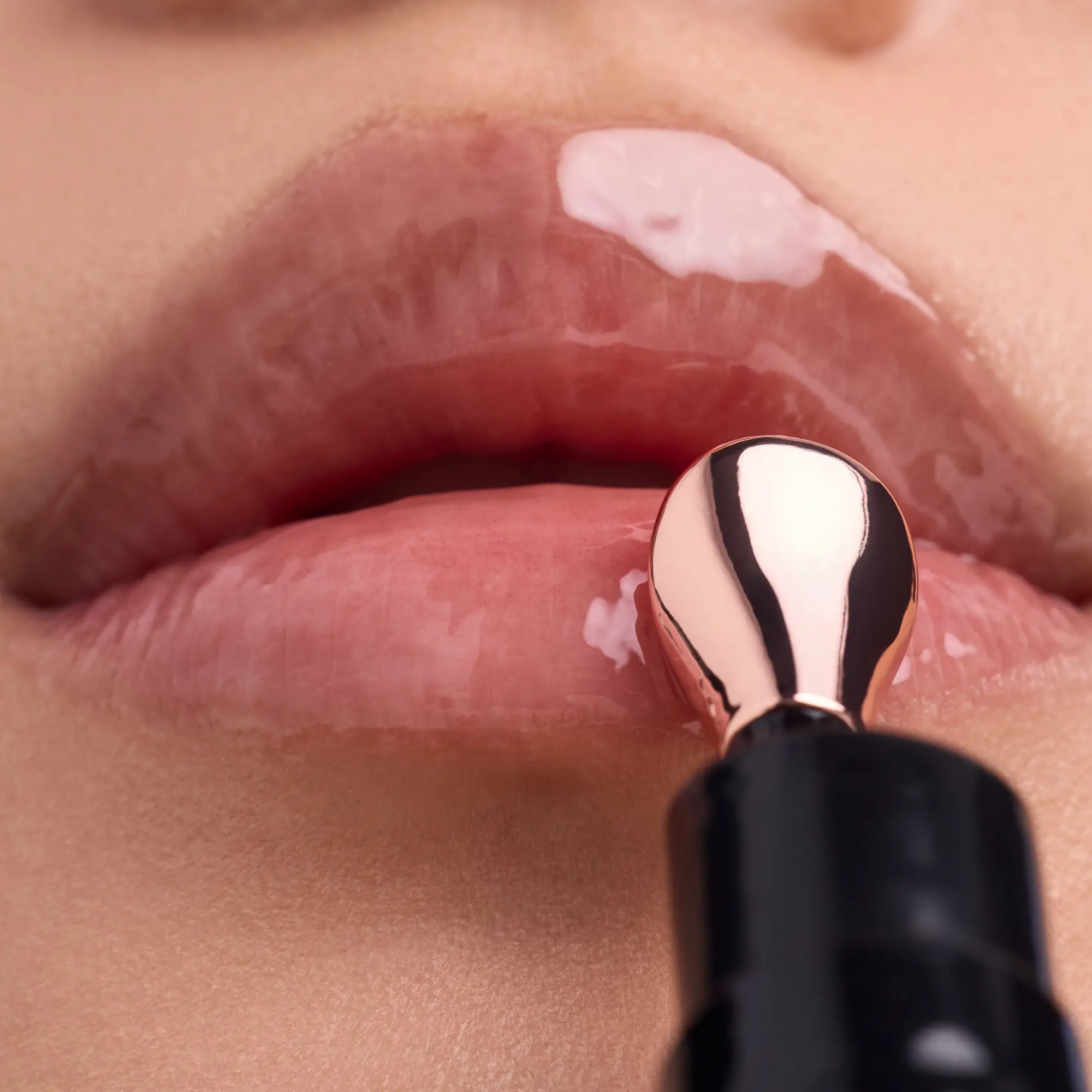 Volume Shot Lip Plumper - Image 4