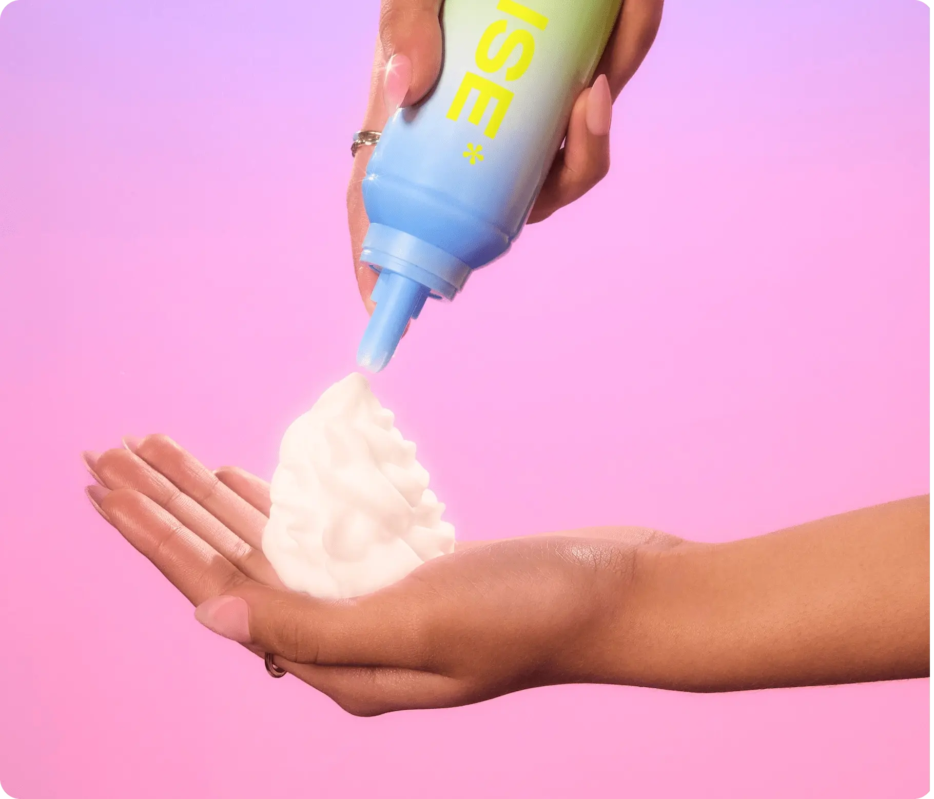 Foaming Body Wash Coconut - Image 2