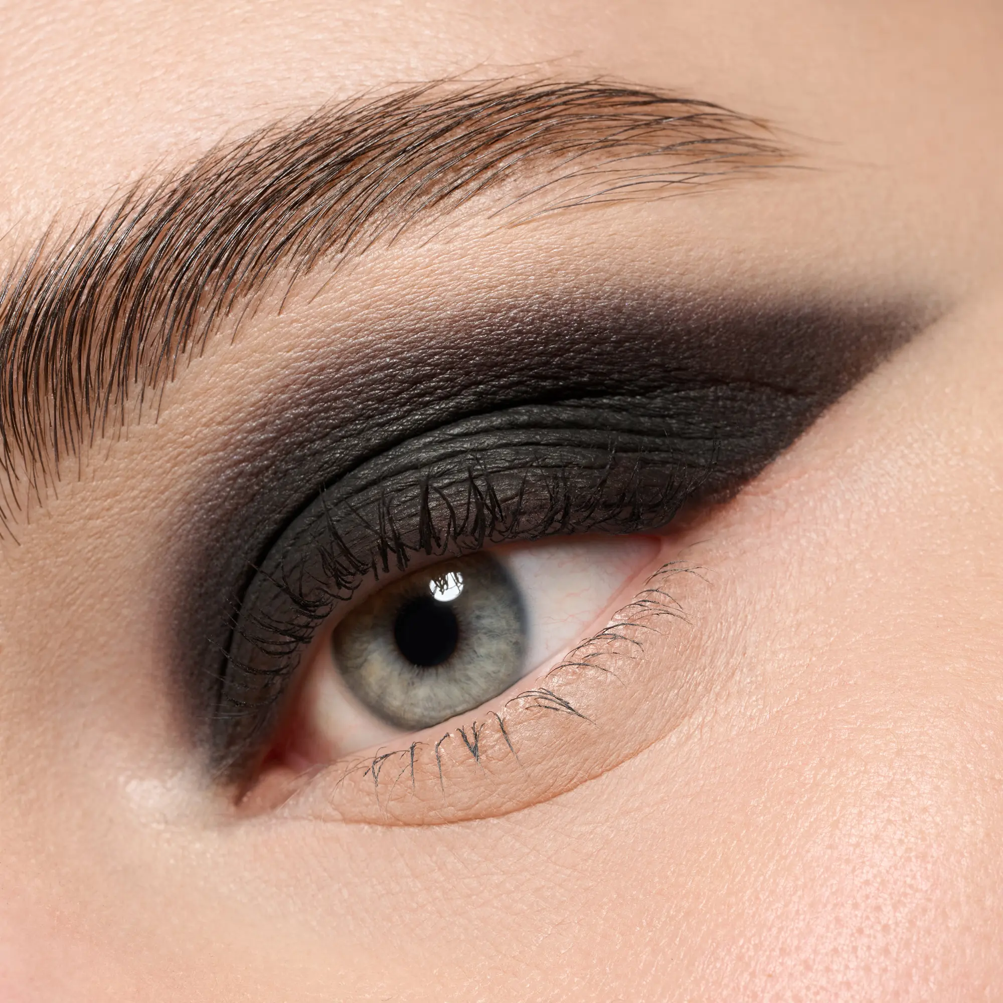 Mono Eyeshadow Matte 03 Deep Ink - Image 3