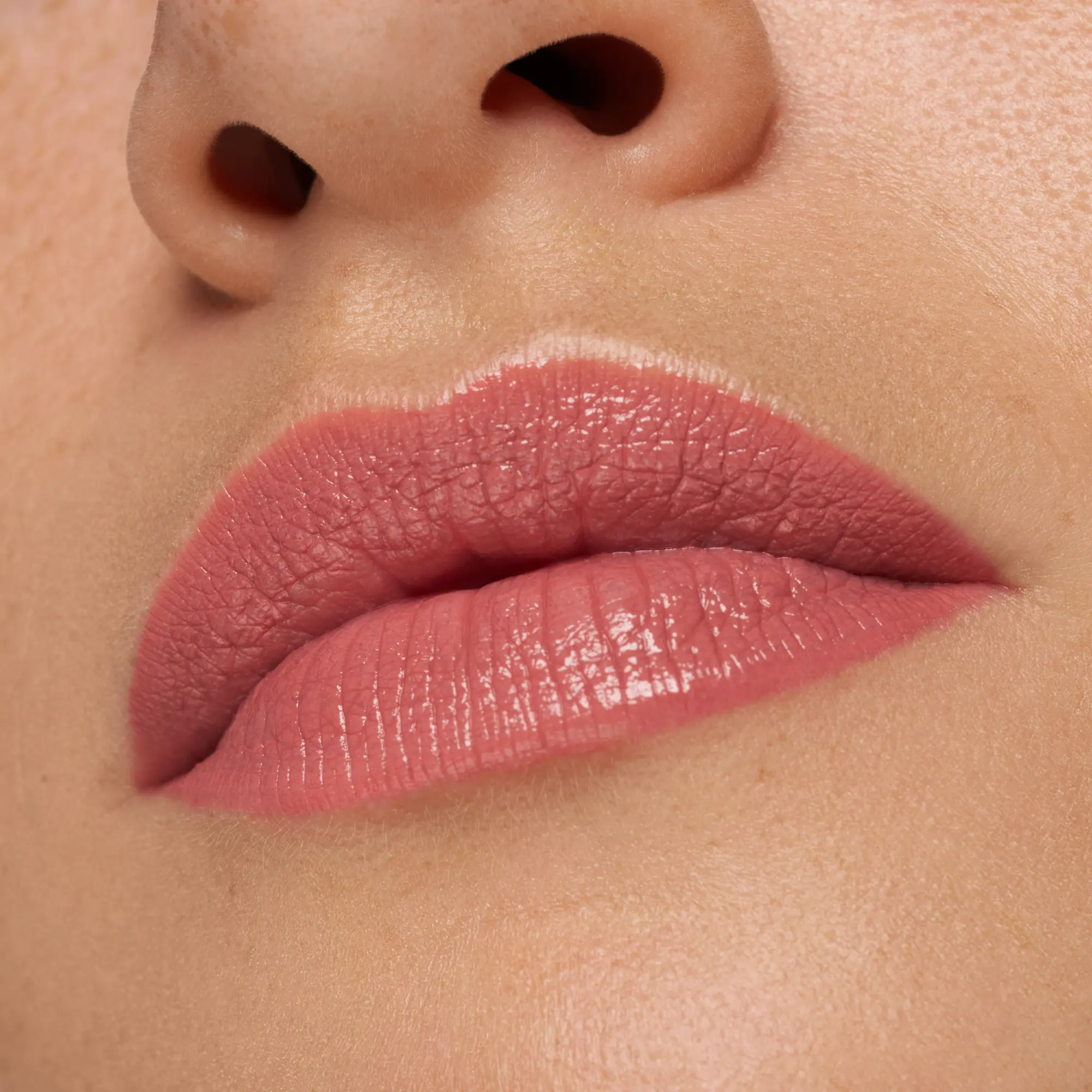 Satin Glow Luminous Shine Lipstick 02 Blushin It - Image 2