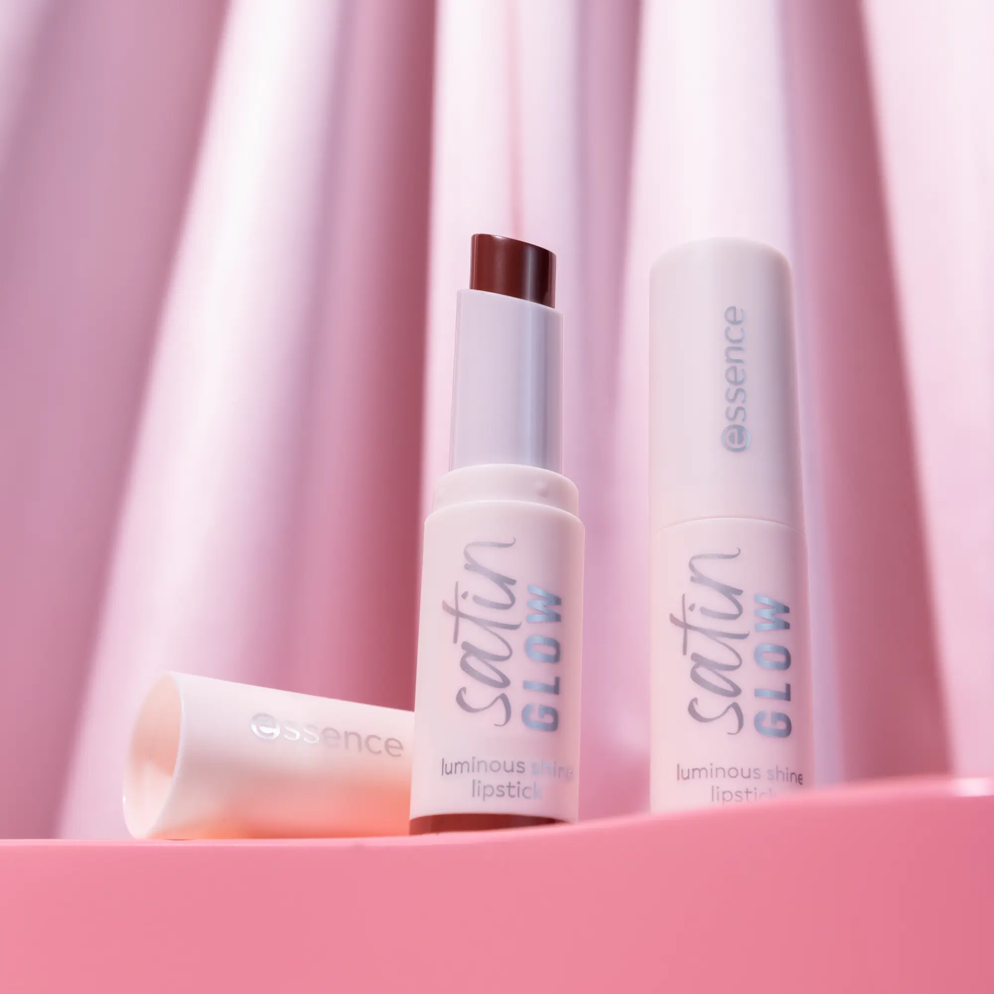 Satin Glow Luminous Shine Lipstick 05 Chai There! - Image 6