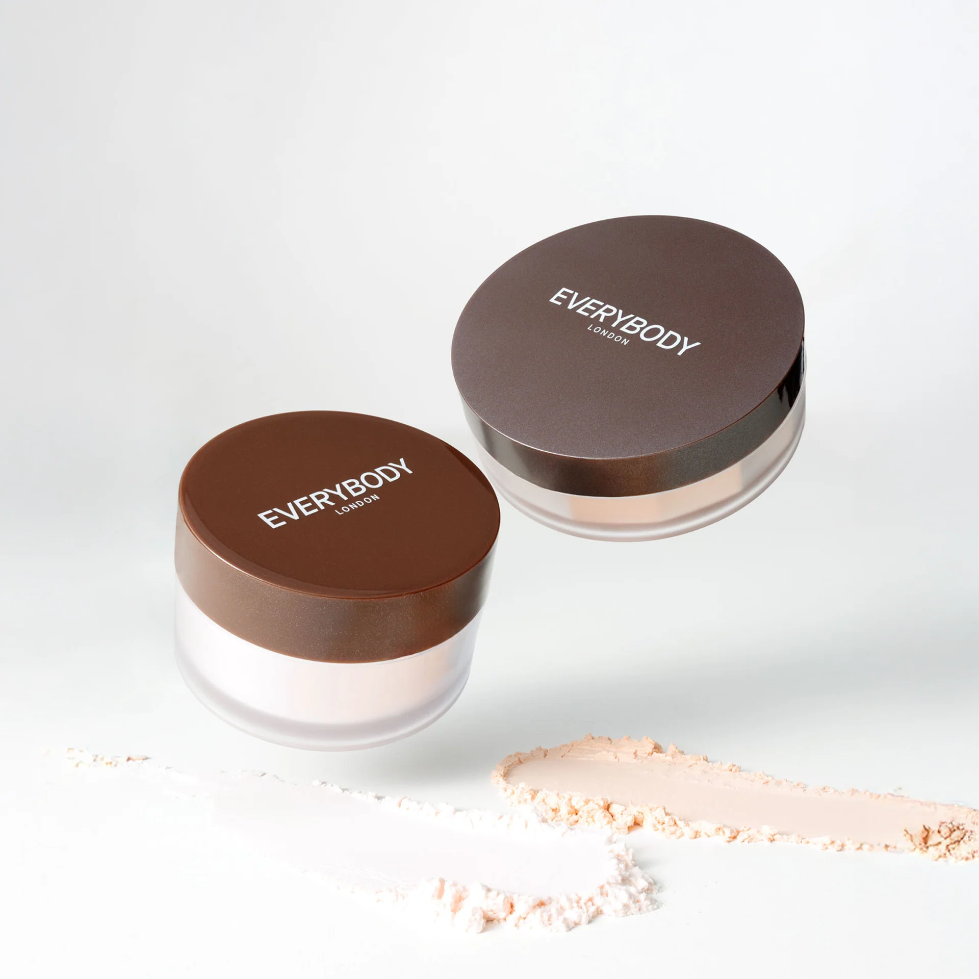 Brightening Silk Under Eye Loose Powder - Image 4
