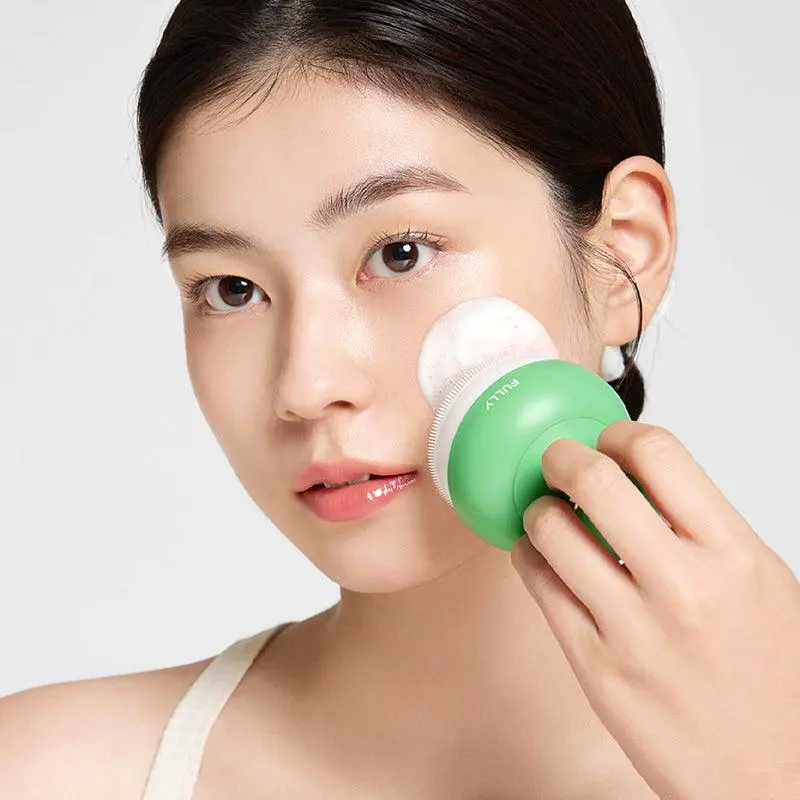 Pore Cleansing Brush - Image 2