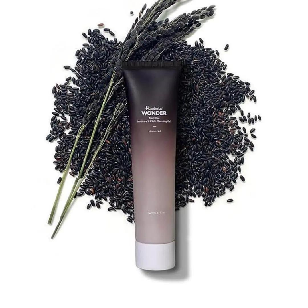 Black Rice Moisture 5.5 Soft Cleansing Gel - Image 2