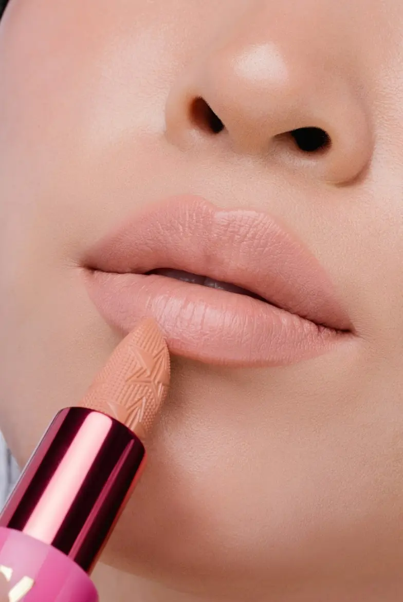 Shiny Trap Lipstick Cowgirl Suede - Image 2