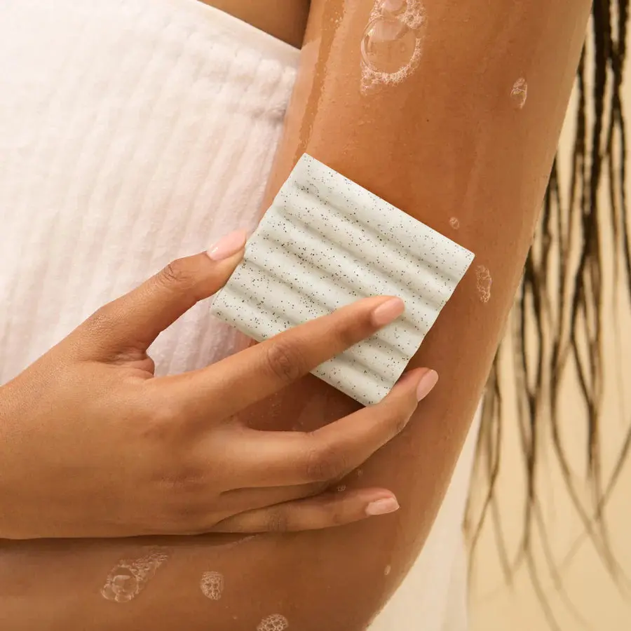 Jojoba Bead Exfoliating Body Wash Bar - Image 3
