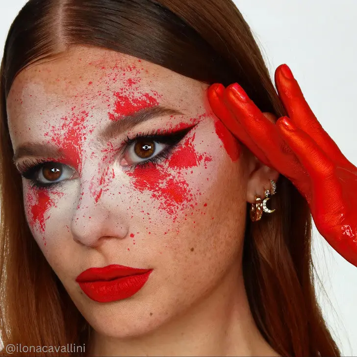 Liquid Makeup Red - Image 2