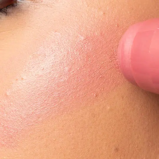 I'm Blushing 2-in-1 Cheek & Lip Tint Precious - Image 3