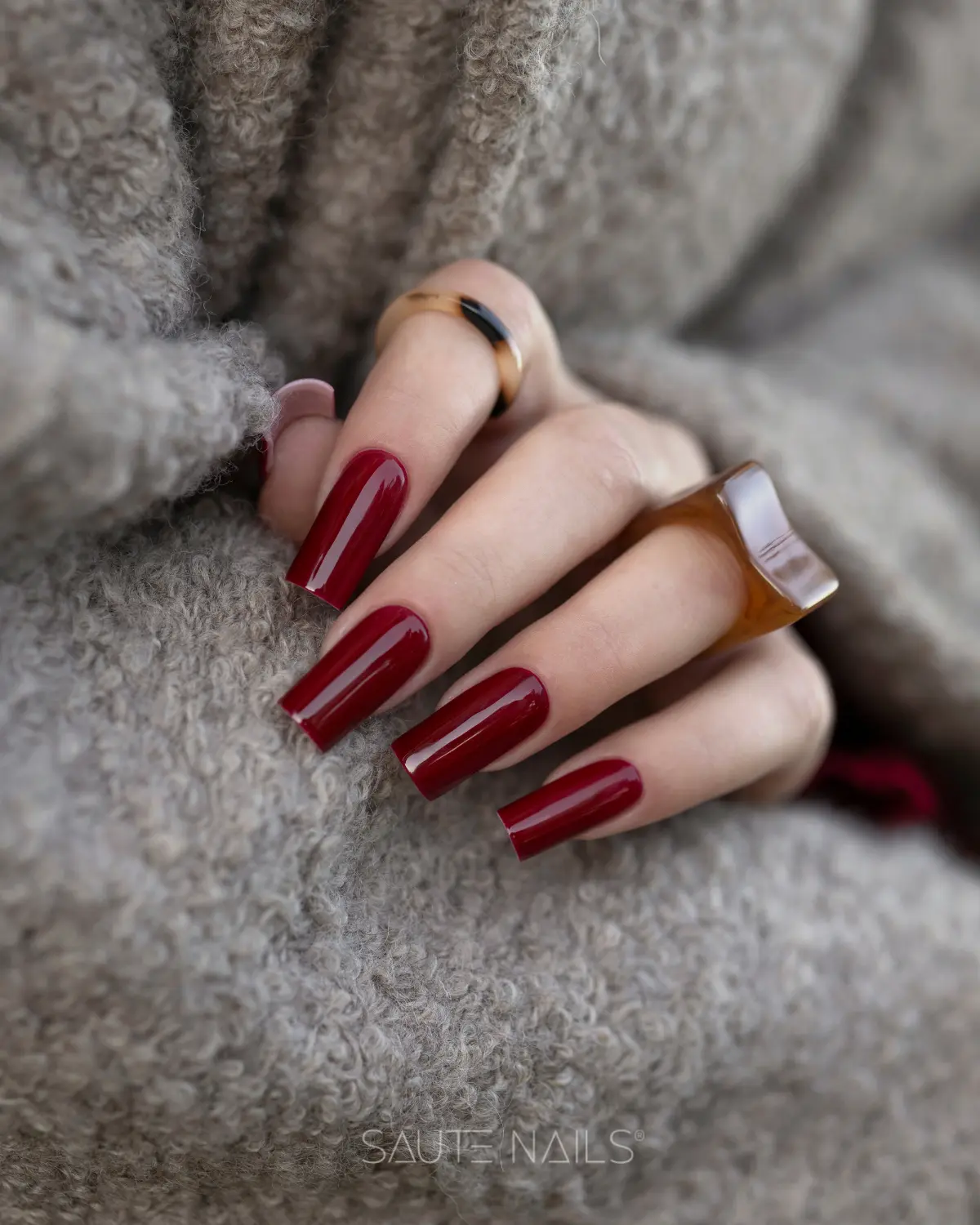 UV Gelpolish S328 Cherry Laquer - Image 2