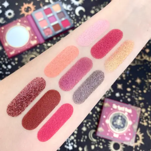 The Spell Book Smooth and Blendable Eyeshadow Palette Lust - Image 2