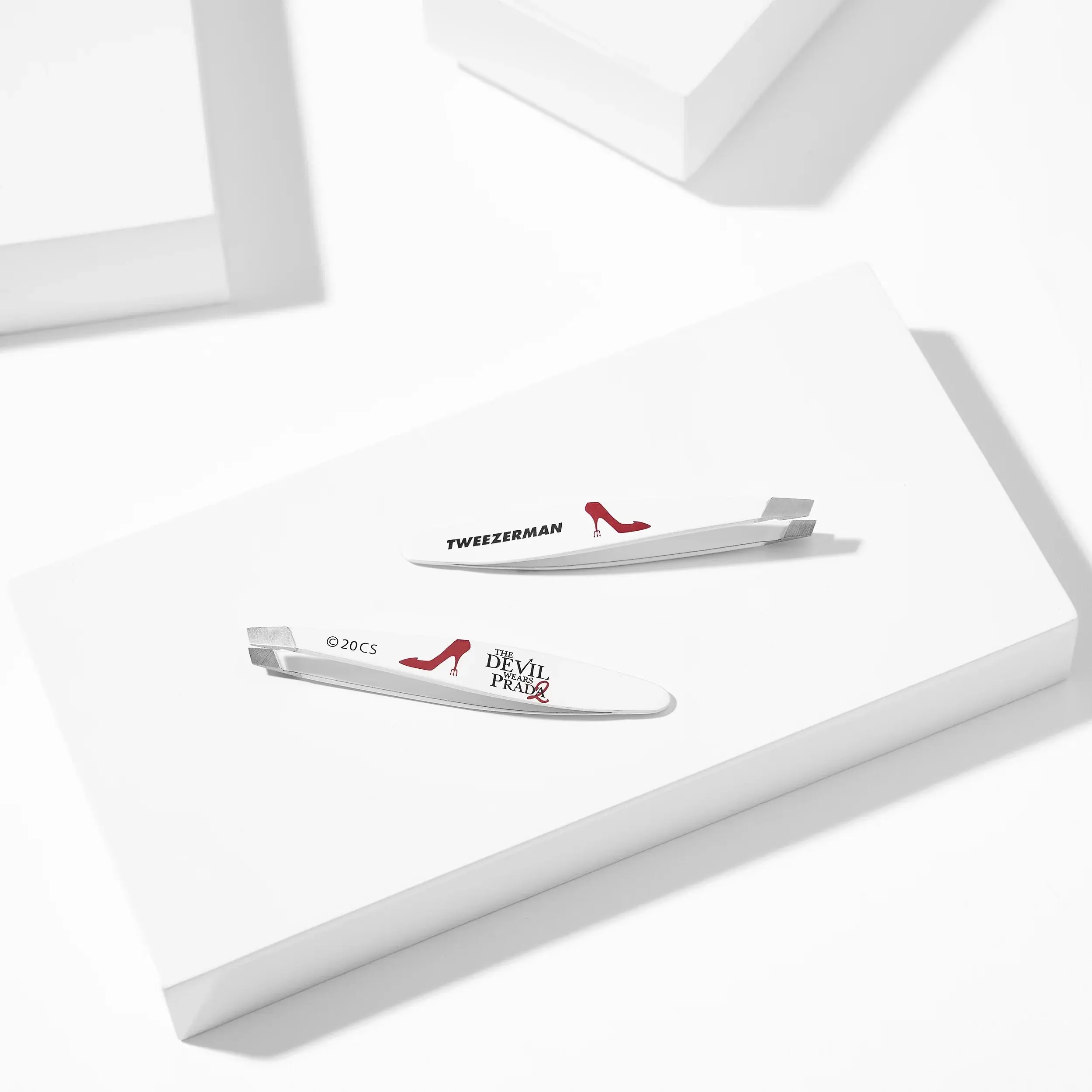 The Devil Wears Prada Mini Slant Tweezer - Image 2