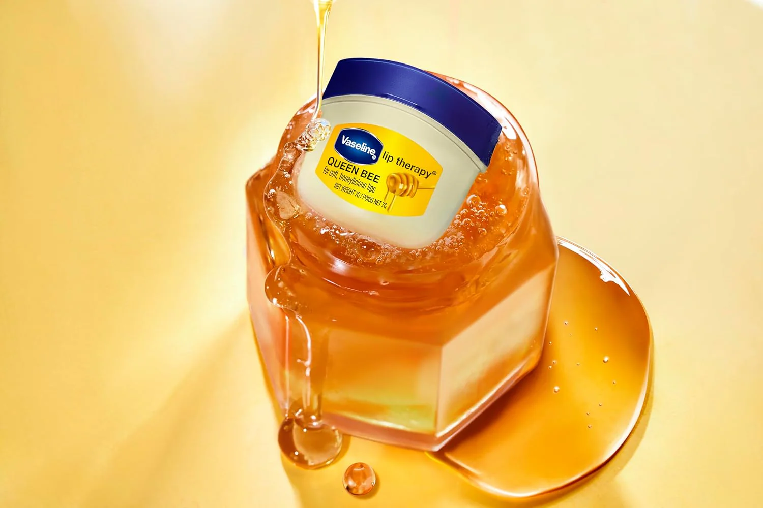 Lip Therapy Mini Queen Bee - Image 2